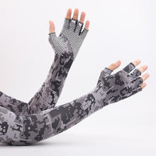 Load image into Gallery viewer, Camouflage Sunscreen Oversleeves Men's Quick-Drying Riding Non-Slip Half Finger Arm Guard Ice Silk Gloves
