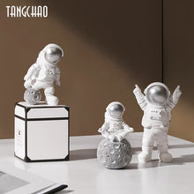 Load image into Gallery viewer, 3pcs Nordic Astronaut Figurines Resin Sculpture Modern Home Decor Miniatures Table Ornaments Cosmonaut Figure Home Decorative
