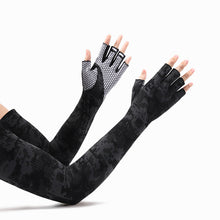 Load image into Gallery viewer, Camouflage Sunscreen Oversleeves Men's Quick-Drying Riding Non-Slip Half Finger Arm Guard Ice Silk Gloves
